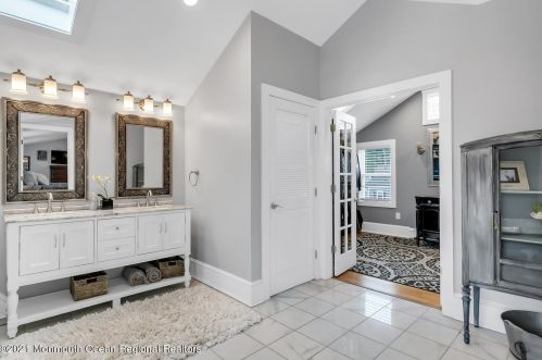83 Lovett Ave, Little Silver NJ  07739-1420 exterior