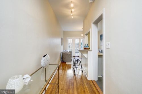 904 25th St, Washington DC 20037-2102 exterior