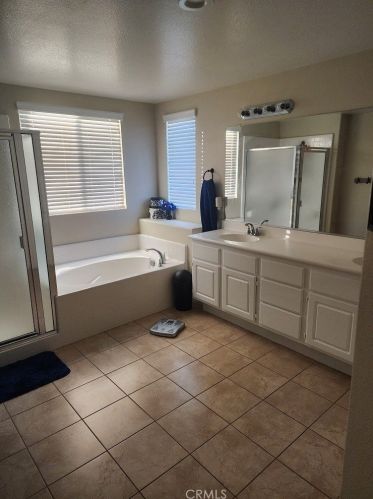 12548 Mesa St, Victorville CA  92392-4808 exterior