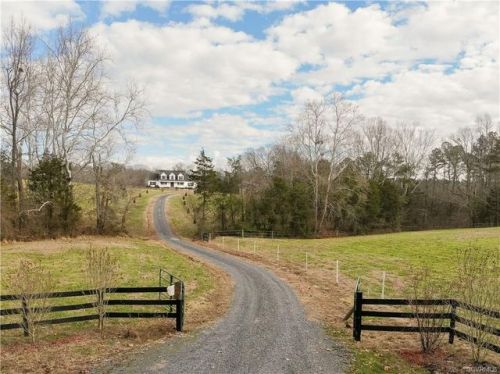 113 Brook Hill Rd, Cumberland VA  exterior