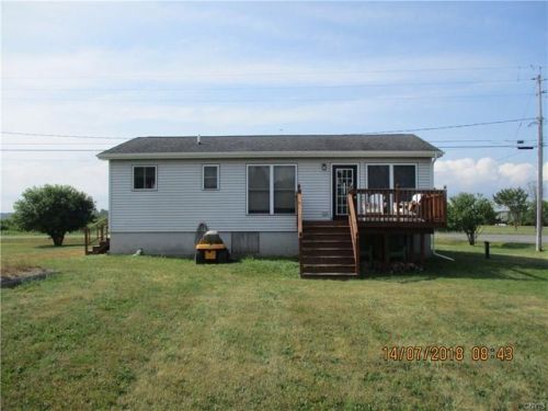17063 May Irwin Rd, Murray Isle, NY 13624-2145