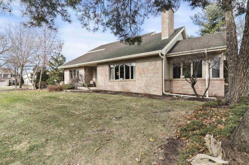 941 Pebble Beach Dr, Madison, WI 53717-1176