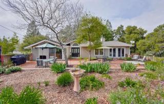 19935 Herriman Ave, Saratoga, CA 95070-5405