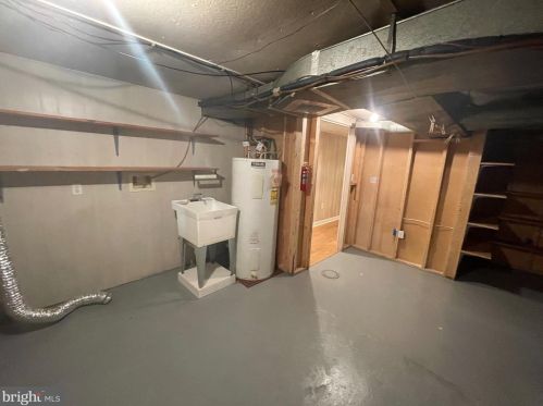 504 Church St, Charles Town WV  25414-1314 exterior