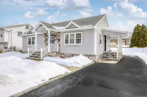 18 Allen Ln, Sloatsburg, NY 10974-1725