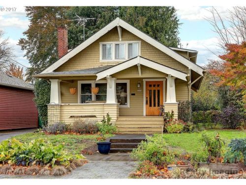 5325 Tillamook St, Portland, OR 97213-2772