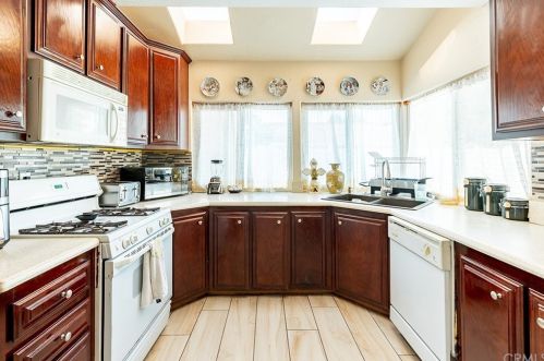 126 Olivetree Dr, Perris CA  92571-2744 exterior