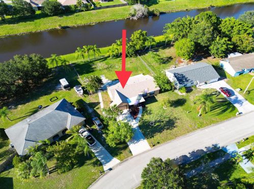 731 Belmont Cir, Port Saint Lucie, FL 34953-6335