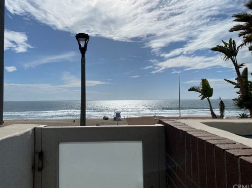 3616 The Strand, Manhattan Beach CA  90266-3276 exterior