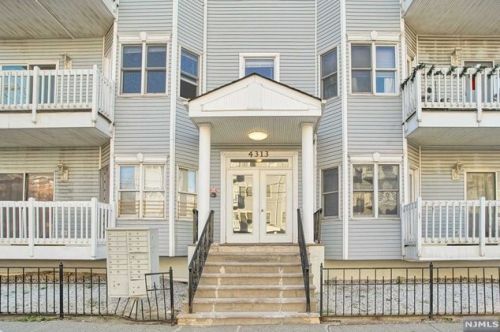 4313 Smith Ave, North Bergen NJ  07047-2743 exterior