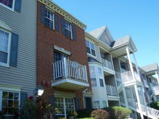 75 Cherry St, Jersey City NJ  07305-4821 exterior