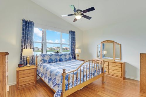 364 Sunview Way, Port Saint Lucie FL  34986-2900 exterior