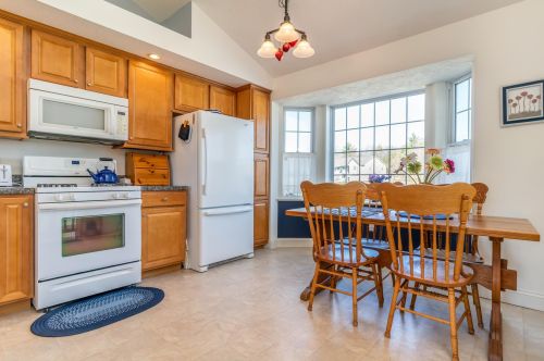7 Fuller Way, Fremont, NH 03044-3362