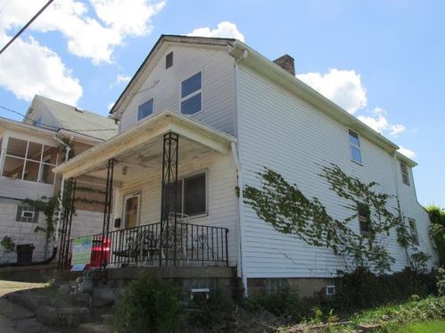816 Kerr St, Ambridge, PA 15003-2049