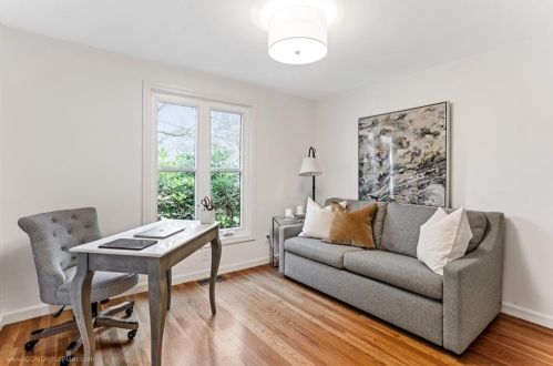 311 Middle Rd, Warwick RI  02818-2807 exterior
