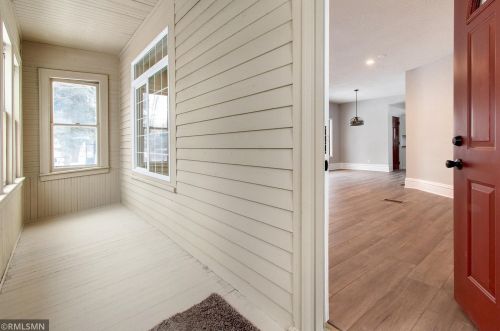 100 Atwater St, Saint Paul MN 55117-5457 exterior