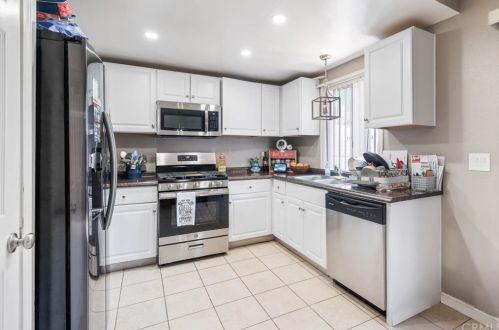 7304 Exeter St, Paramount, CA 90723-3356