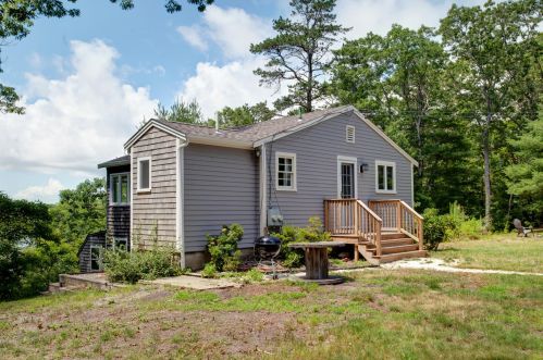 96 Shorewood Dr, Mashpee MA  02649-2806 exterior