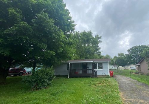 196 Union St, London, OH 43140-1537