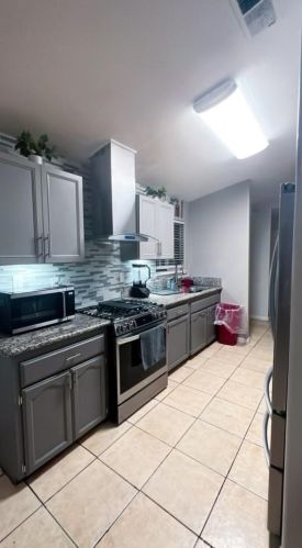1201 Evadonna Rd, Bakersfield, CA 93307-7229