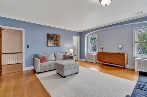 380 Summit Ave, Mount Vernon NY  10552-2206 exterior