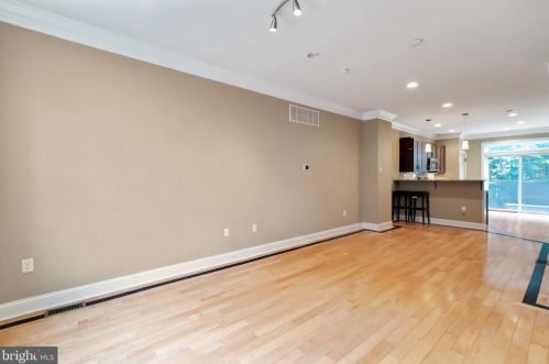 1811 Manton St, Philadelphia PA  19146-2922 exterior