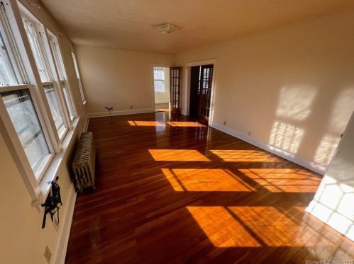 89 Vance St, New Britain, CT 06052-1613