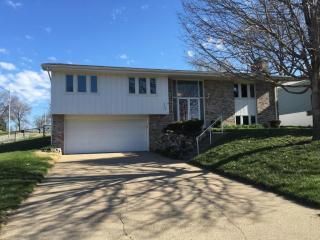 9380 Ogden St, Omaha, NE 68134-1739