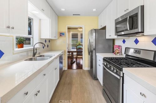 5436 Rosebay St, Long Beach CA  90808-3527 exterior