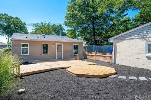 168 Mary Ave, Perth Amboy NJ  08863-1547 exterior