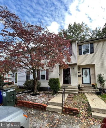 13 Darien Ct, New Castle, DE 19720-3804