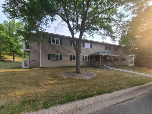 3275 80th St, South Saint Paul, MN 55076-4556