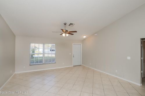 8075 105th Ct, Vero Beach FL  32967-4215 exterior