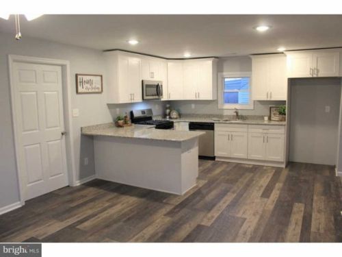 935 Chestnut St, Boothwyn PA  19061-5235 exterior