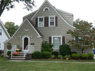 3464 Carrmunn Ave, Cleveland OH  44111-2968 exterior