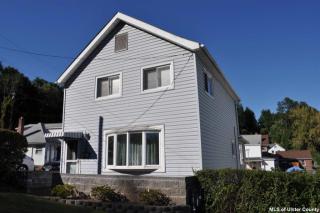 160 Delaware Ave, Kingston NY  12401-3307 exterior