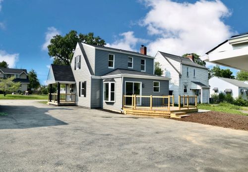 736 Caldwell Ave, New Kensington PA  15068-4604 exterior