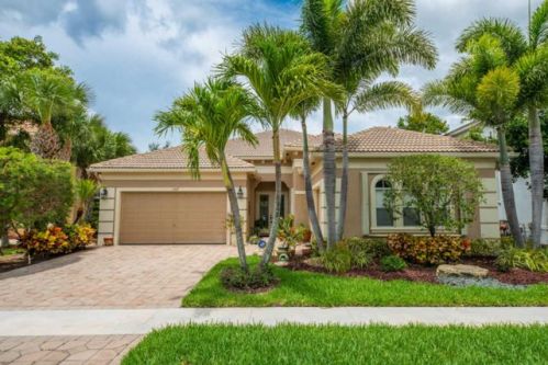 1307 Beacon Cir, West Palm Beach, FL 33414-3153