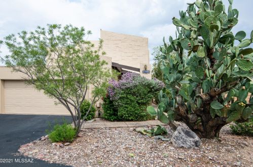2122 Calle De La Cienega, Tucson, AZ 85715-4104