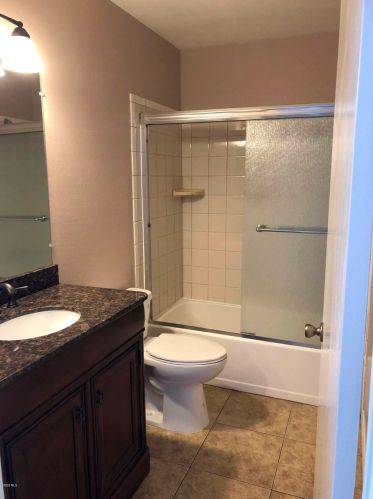 5743 Klump Ave, North Hollywood CA  91606-3619 exterior