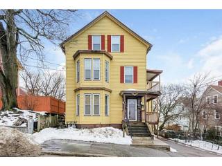 25 Crawford St, Woonsocket, RI 02895-5320