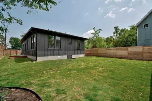 4703 Delores Ave, Austin TX 78721-2001 exterior