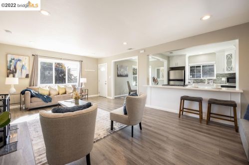 2809 99th Ave, Oakland CA  94605-4814 exterior