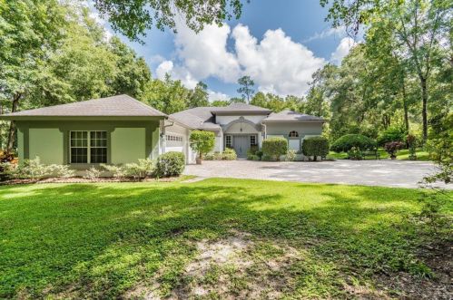 27037 Country Oak Dr, Brooksville, FL 34602-5464