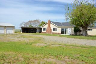 9414 7th Ave, Hanford, CA 93230-9458