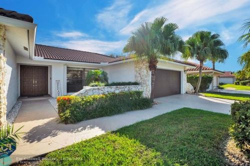 20044 Back Nine Dr, Boca Raton FL  33498-4707 exterior