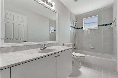 14350 11th St, Hollywood FL  33027-6148 exterior