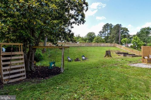 8913 Lagrange St, Lorton VA  22079-1626 exterior