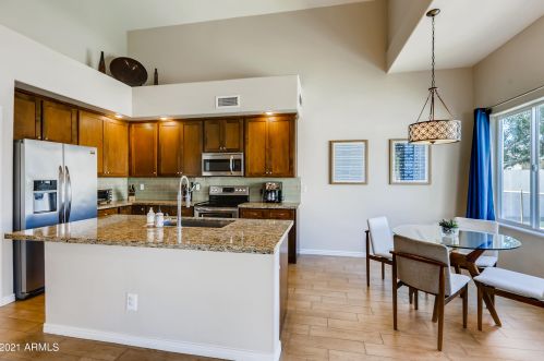 16234 1st Dr, Phoenix AZ 85021-5670 exterior