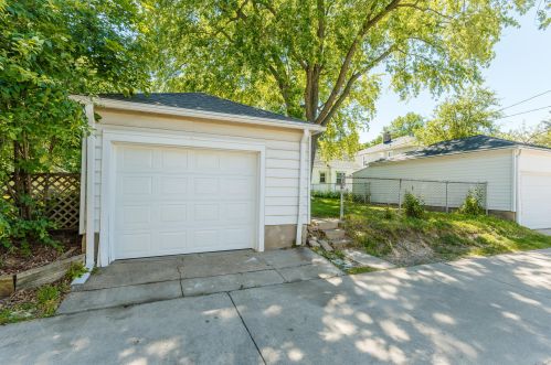 3249 91, Milwaukee WI 53227-4406 exterior